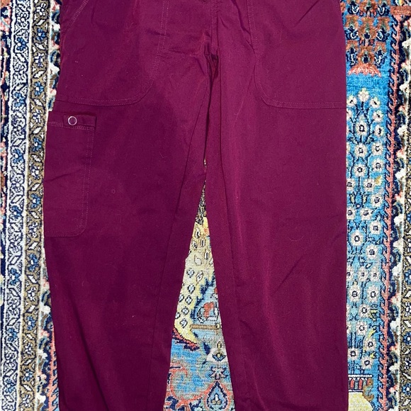 Med Couture Touch Women's Scrub Set - Picture 8 of 10